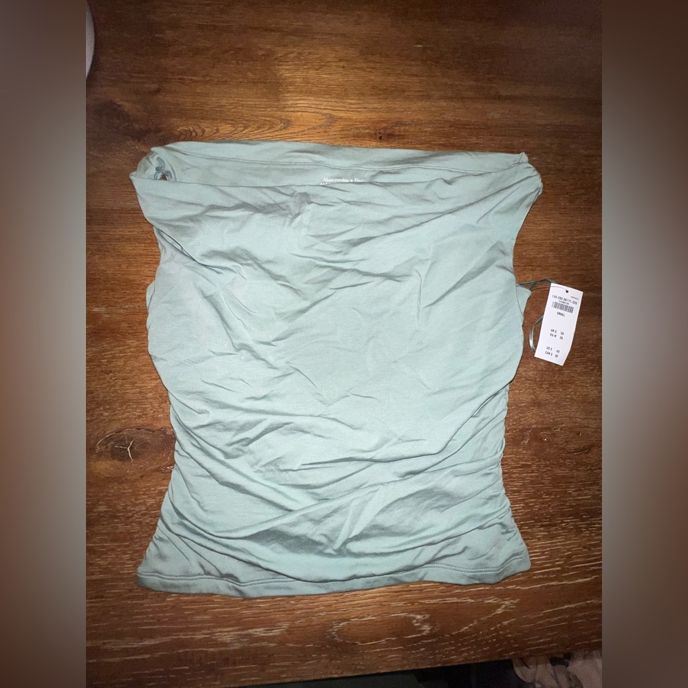 Abercrombie Ruched Off-the-Shoulder Top - Picture 3 of 6